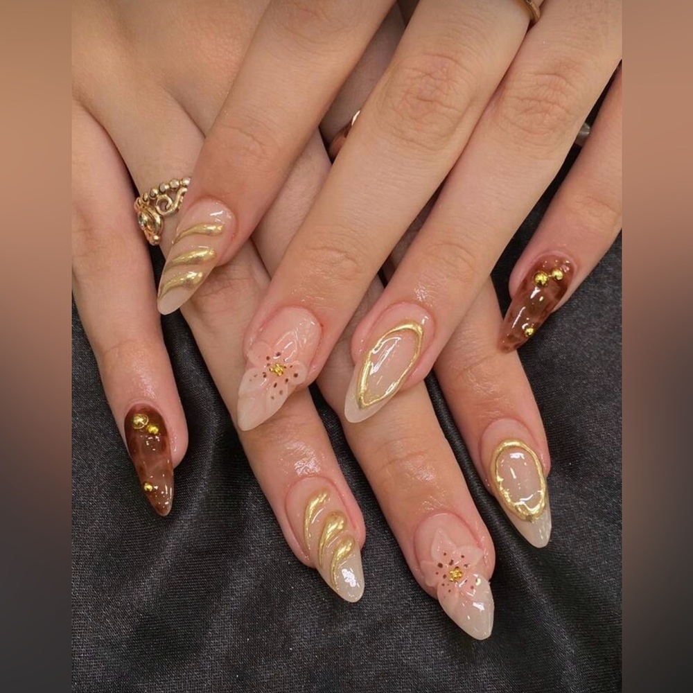 Elegant Gold and Brown Nail Art Set